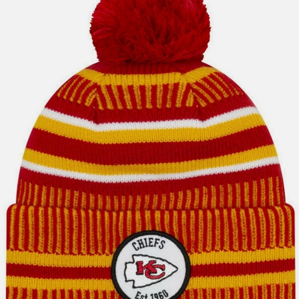 Brand new with tags . Insulated New Era beanie .